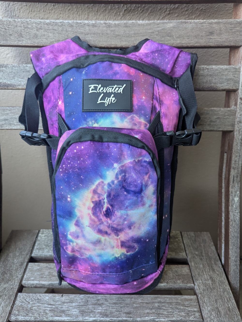 💜NWOT Elevated Lyfe Space Cadet Galaxy 1.5L Hydration Pack